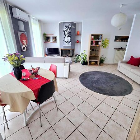 Brusimpiano Zara House - Lake And Pet Friendly מראה חיצוני תמונה